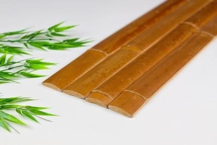 Mitad natural biodegradable de postes del tamaño de bambú de bambú de los listones modificado para requisitos particulares para la decoración