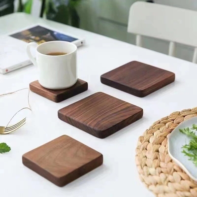 Los prácticos de costa de bambú de 6 paquetes los 9cm alrededor forman el laser Logo Bar Home Cup Coasters