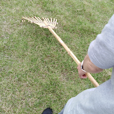 Grada inoxidable hecha a mano de 11 del diente el 145cm del rastrillo de bambú rastrillos de jardín