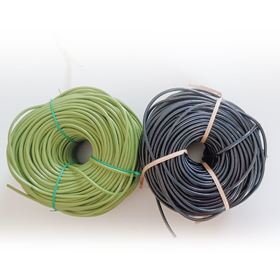 Línea hueca verde flexible para apoyar la planta